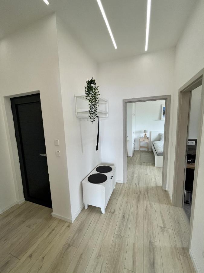 Lambda Holiday Apartments Jesenice  Eksteriør bilde